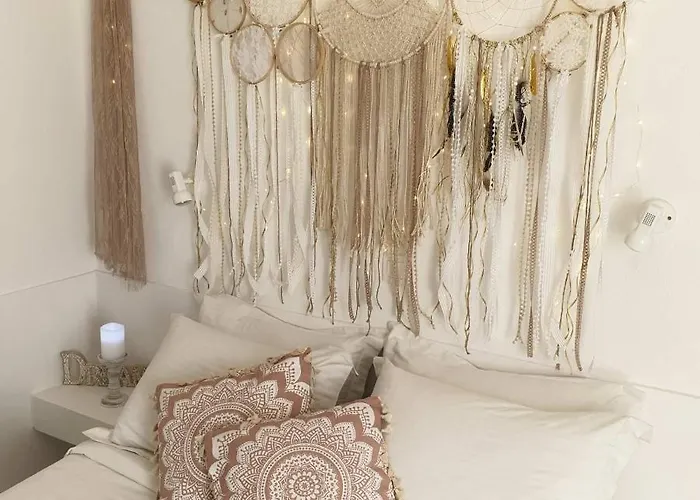 Sagma Aparthotel Perissa (Santorini)