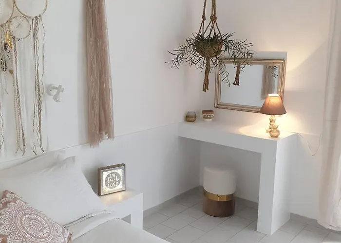 Sagma 4* Perissa (Santorini)