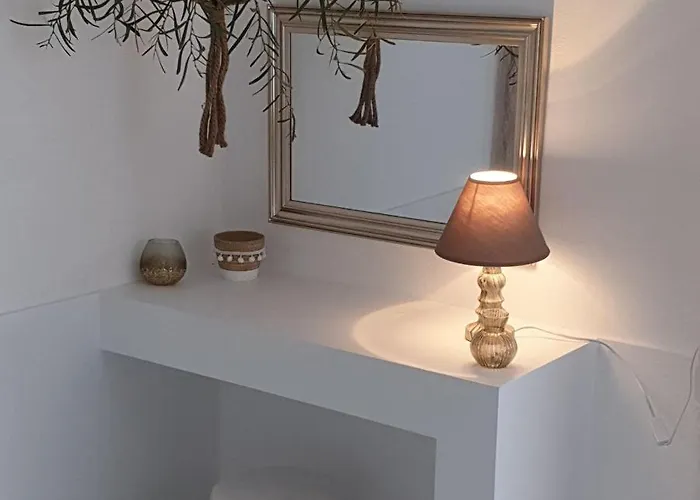 Sagma Lägenhetshotell Perissa (Santorini)